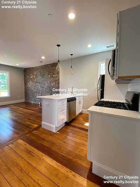2nd image of 492 Sumner St #22