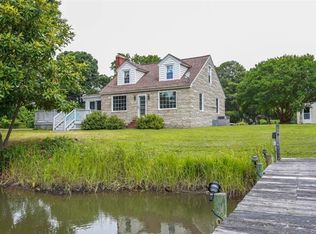 42 Callis Ln, Deltaville, VA 23043