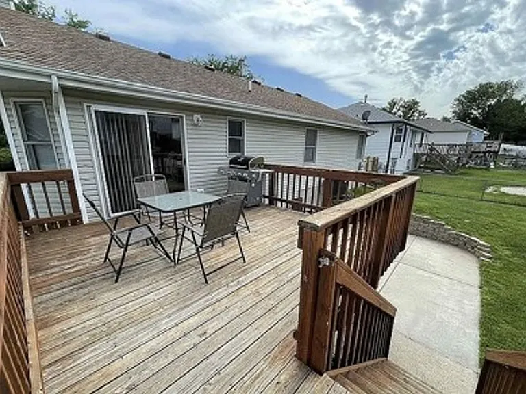 816 Mary Ct — Photo 28