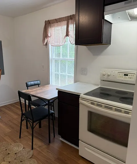 410 Brewer Ave — Photo 10