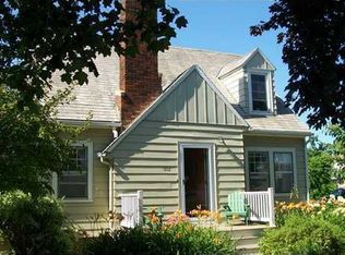 302 E 4th St, Solon, IA 52333