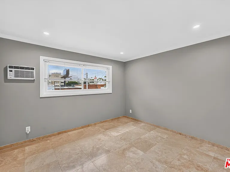 1619 Colby Ave #4 — Photo 23
