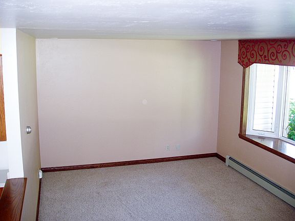 5th image of 1234 Melody Dr
