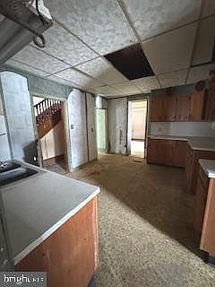 2nd image of 40 Spring St