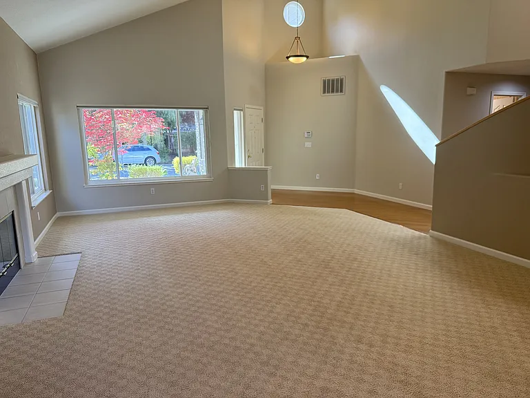 600 Bourne Ct — Photo 4