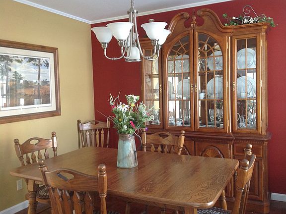 4th image of 8 Banbury Dr