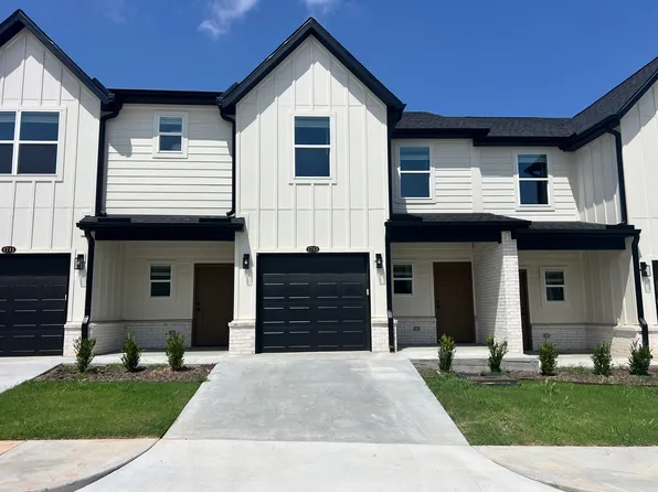 1713 Cuppett Cir, Pea Ridge, AR 72751