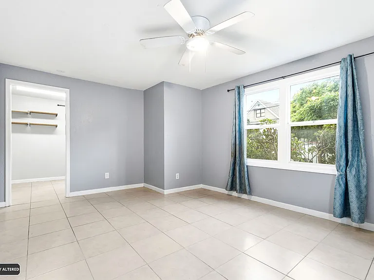 1238 Haskell St #B — Photo 6