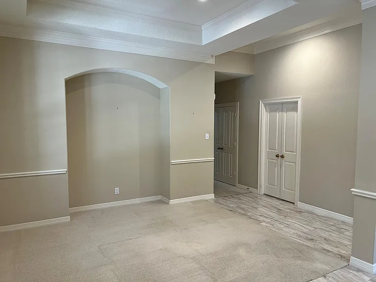 110 S Mill Trace Dr — Photo 4