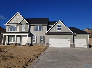 5849 Walnut Springs Blvd, Sylvania, OH 43560