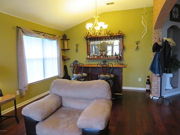 4th image of 581 Grand Parke Dr