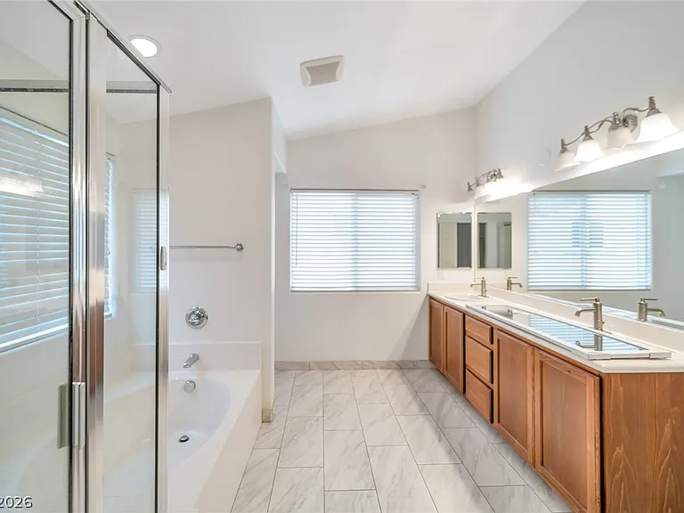 6213 Burrell Ct — Photo 14