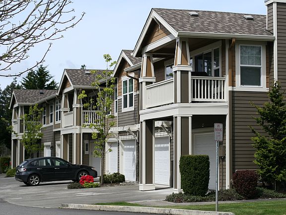 3rd image of 1871 McNeil Cir