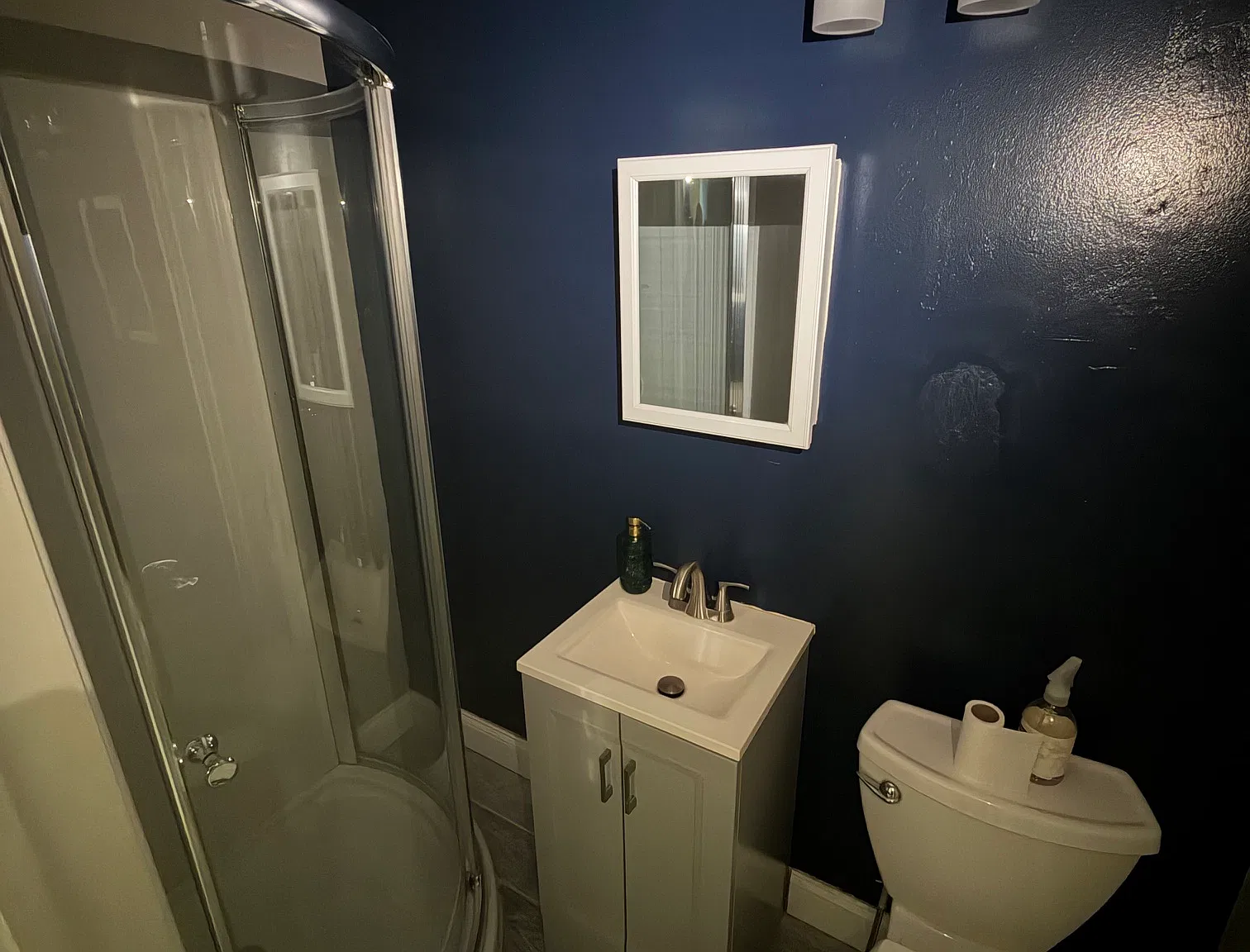 3 bed, 1.5 bath, 1800 sqft, $1,500 — Photo 2