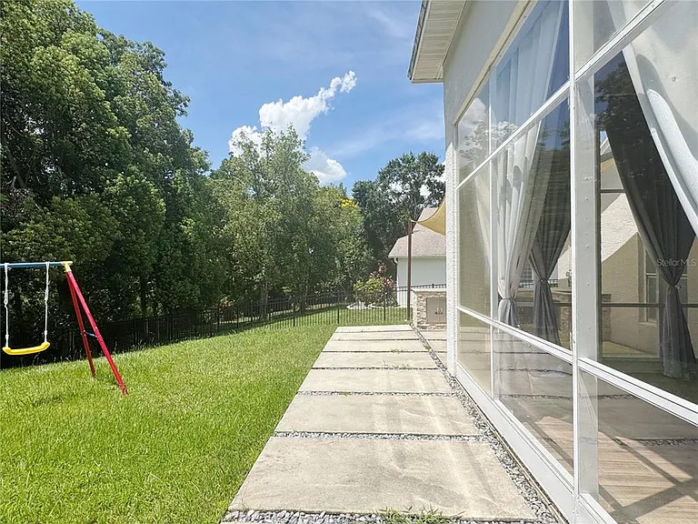 824 Palm Cove Dr — Photo 39