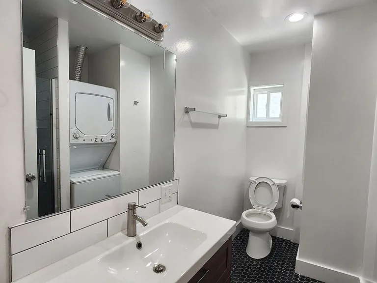 2813 W Girard Ave #2R — Photo 6