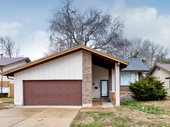 1622 Barkwood Dr, Florissant, MO 63031