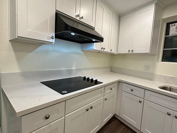 3rd image of 148 14th St #B