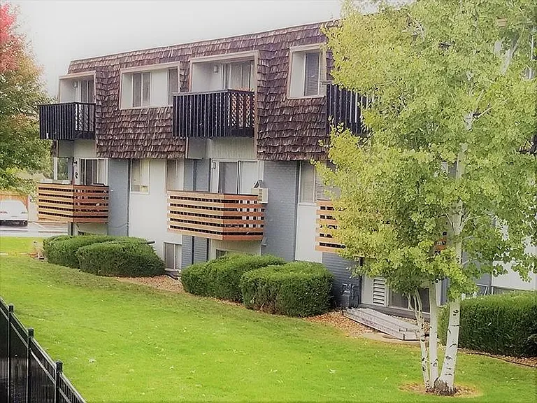 Park on 14th — Photo 13