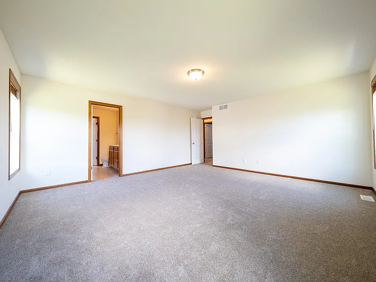 1814 Spring Creek Dr — Photo 15