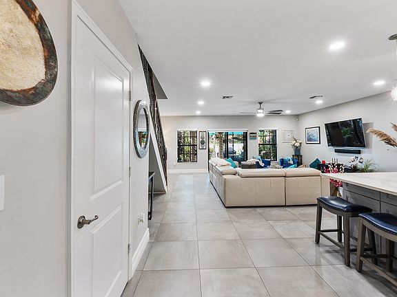 4th image of 2932 Hidden Harbour Court