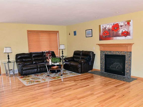 5th image of 343 N Westmount Dr