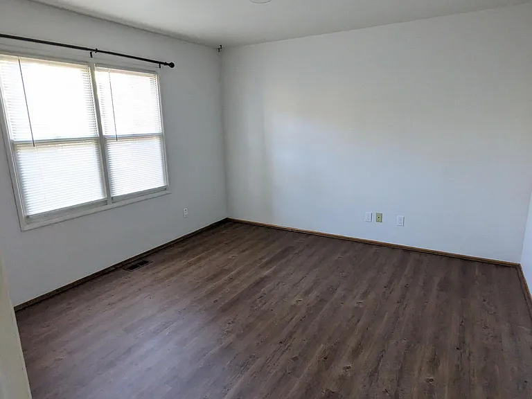 4805 SE Yamhill St — Photo 22