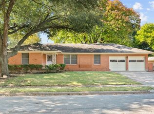1221 Tanager Ln, Garland, TX 75042