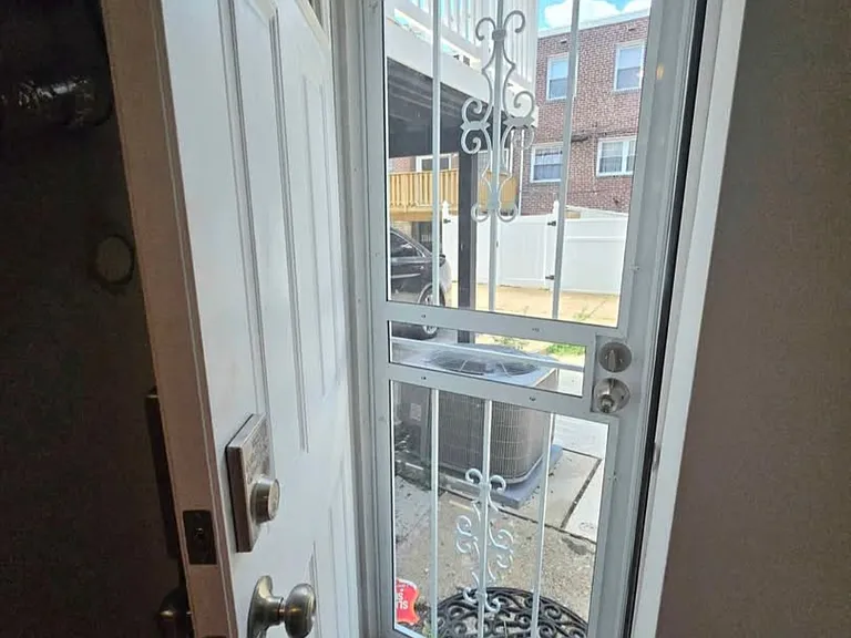 8656 Forrest Ave — Photo 8
