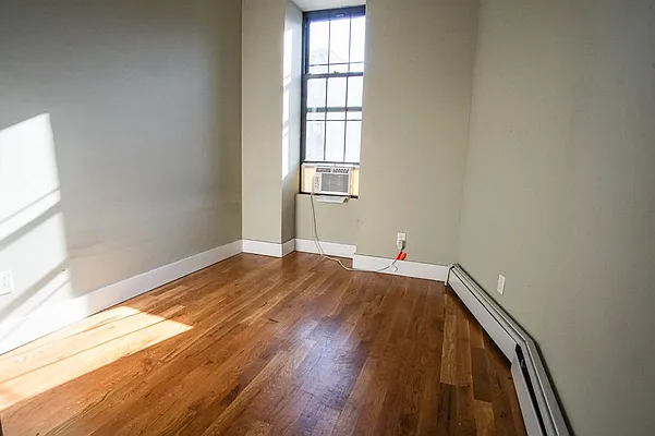 Rented by Lofts and Flats LLC | media 4