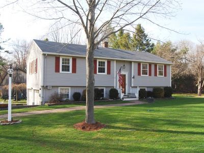 24 School St, Hampstead, NH, 03841