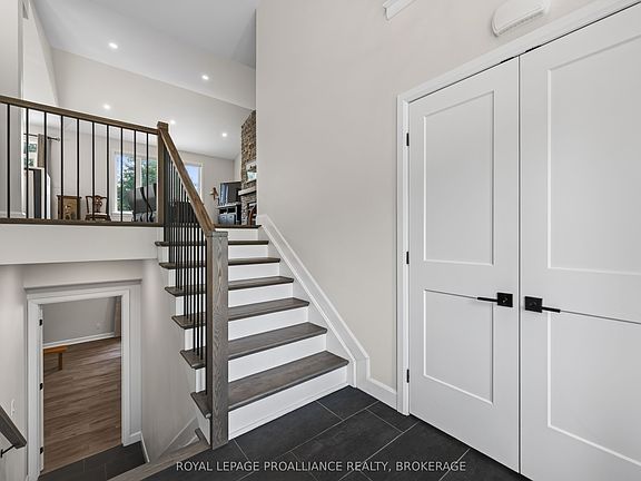 4th image of 12 Petworth Rd