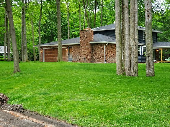 3rd image of 5 Springcreek Dr