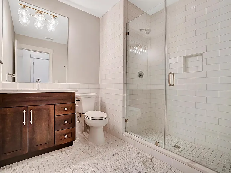 39 E Court St #3 — Photo 20