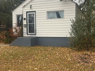 919 C Ave N, Saskatoon, SK S7L1J9