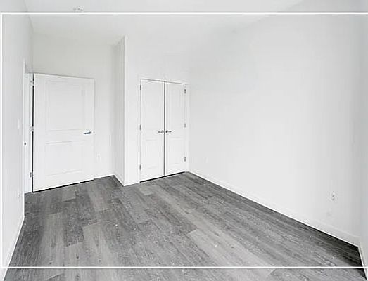 5th image of 2735 E 13th St #4A