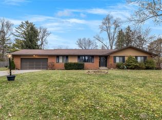 2515 Cross Country Rd, Dayton, OH 45431