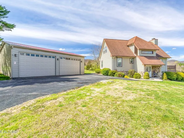 388 Hunters Branch Ln, La Follette, TN 37766