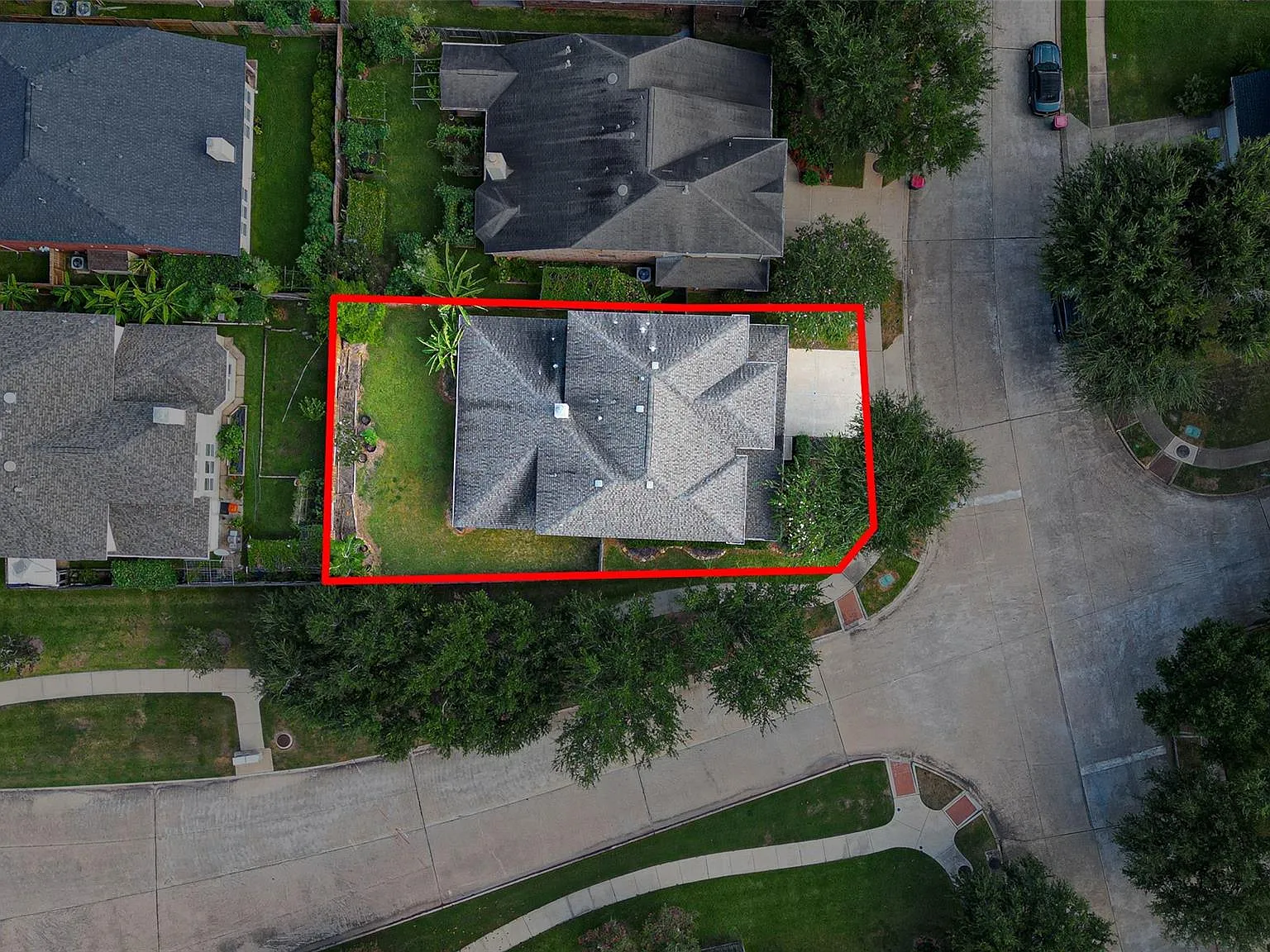 5 bed, 3.5 bath, 3057 sqft, $3,000 — Photo 2