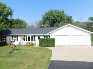 425 County Rd S, Luxemburg, WI 54217