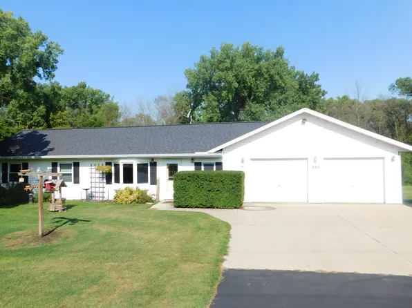 425 County Rd S, Luxemburg, WI 54217