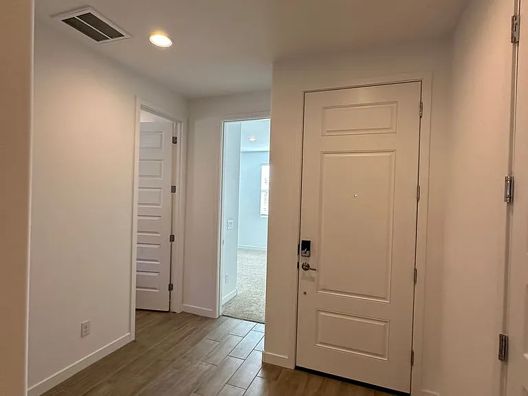 3228 W Morning Vista Ln — Photo 10