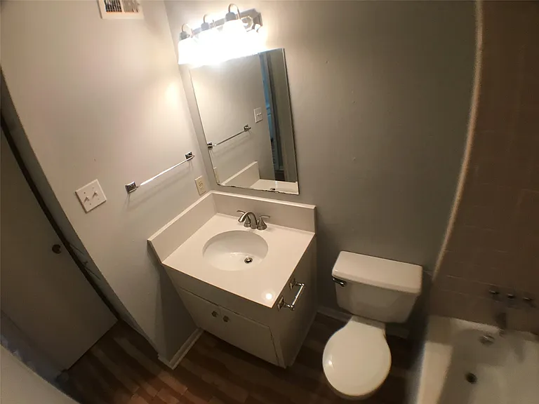 5001 Bull Creek Rd #111 — Photo 7