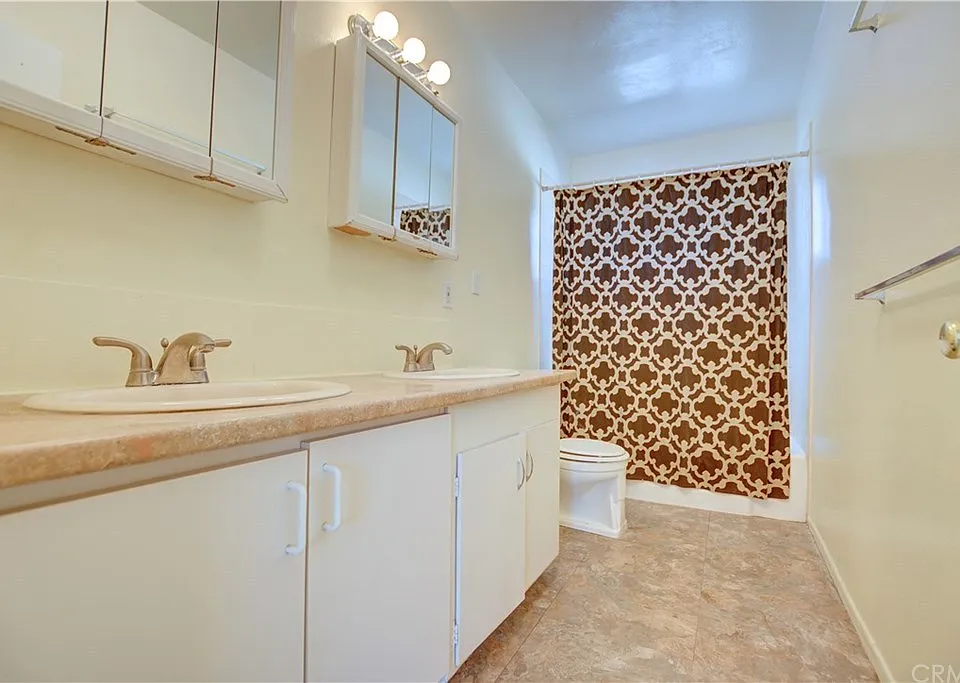 223 E Shady Grove Dr