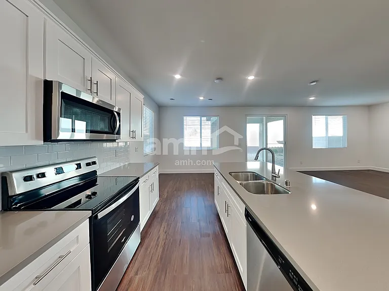 2714 Hot Cider Ave — Photo 3