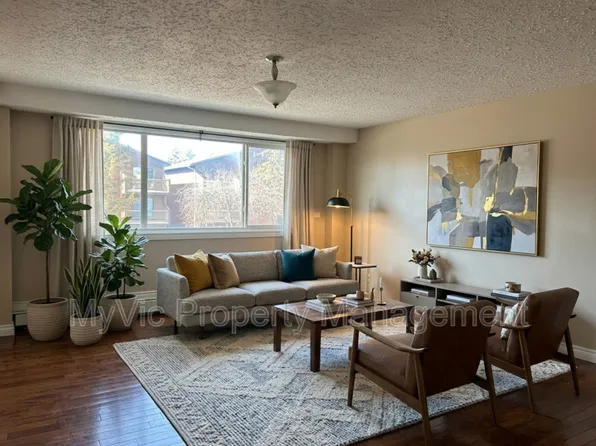 10121 162nd St NW #T5p-23l7, Edmonton, AB T5P 3L7