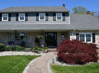 53 Steven Dr, Huntingdon Valley, PA 19006