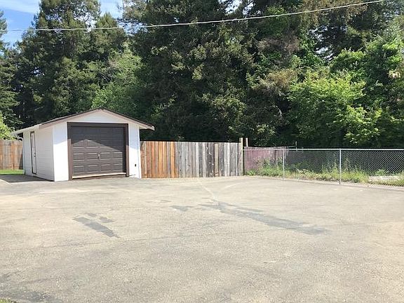 5th image of 3987 Wellington St