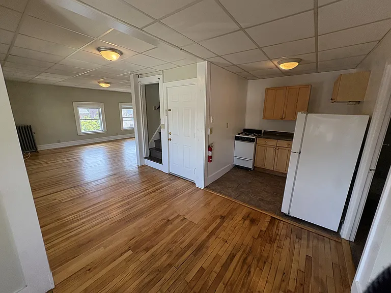 75 Danforth St #8 — Photo 3