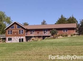 5815 Maple Glen Ln, Platteville, WI 53818